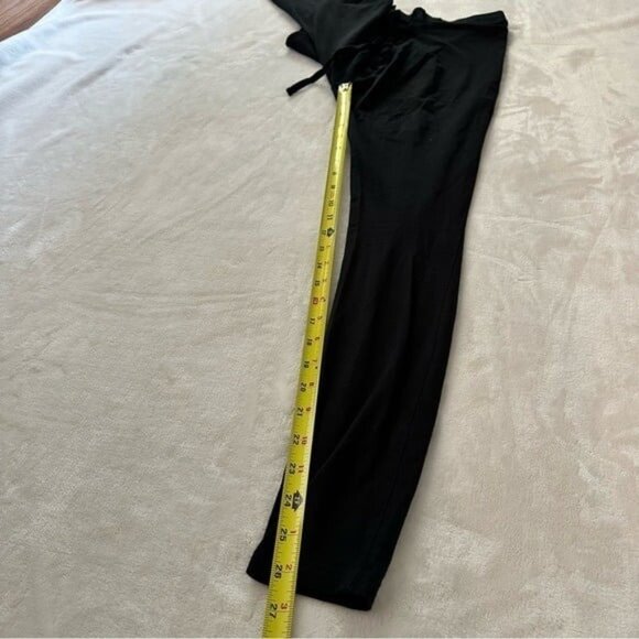 Savage X Fenty Rihanna Open Back Lace-Up Legging Size XS - Picture 6 of 12